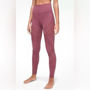 Lululemon Wunder Under High-Rise Flocked 28" Color‎ Plumful-Size 4